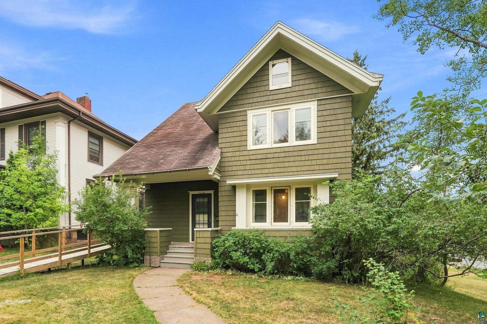 Property Photo:  2114 E 2nd St  MN 55812 
