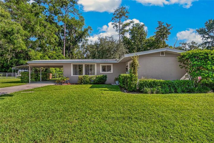 Property Photo: 1271 NE 8th Street FL 34470