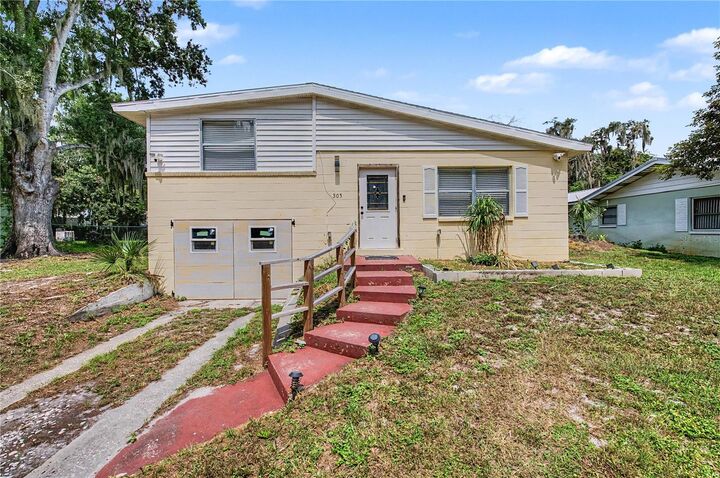 Property Photo:  305 Cordova Road  FL 33823 