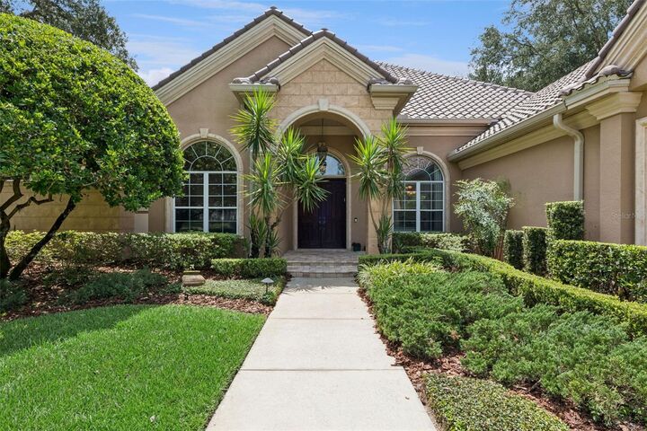 Property Photo: 1738 Brackenhurst Place FL 32746