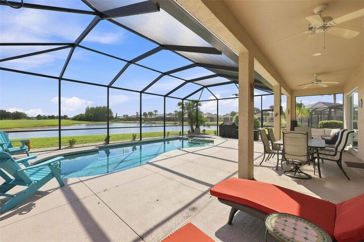 Property Photo:  1104 Jasmine Creek Court  FL 33573 