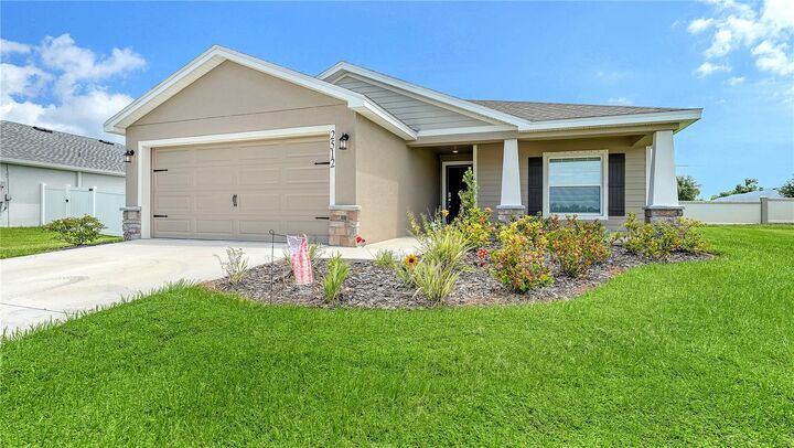 Property Photo:  2512 58th Circle E  FL 34221 