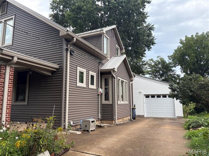 Property Photo:  310 Hooker Street  MO 63090 
