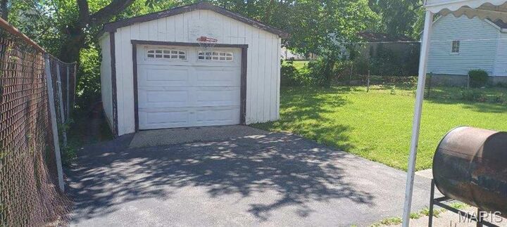 Property Photo: 6607 Barken Avenue MO 63121