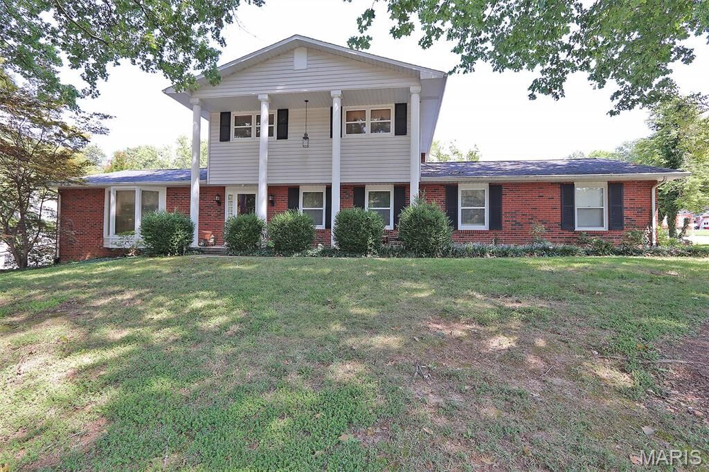Property Photo:  1106 Hilldale Circle  MO 63701 