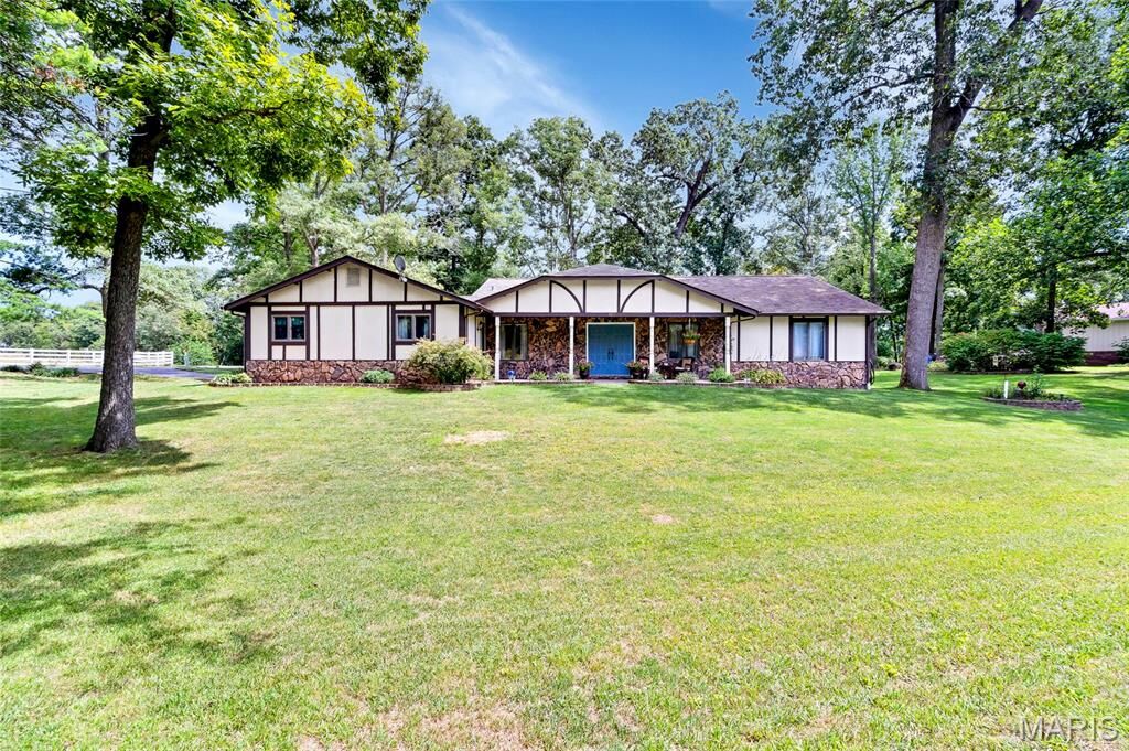 Property Photo: 100 Lakewood Drive IL 62236