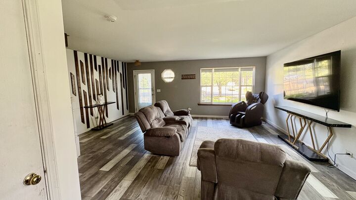 Property Photo:  1178 Golden Oaks Parkway  IL 60506 