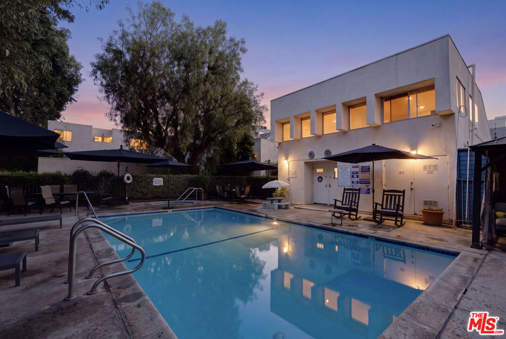 Property Photo:  18411 Hatteras Street 246  CA 91356 