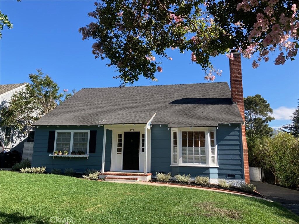 Property Photo:  1531 Hillside  CA 91208 