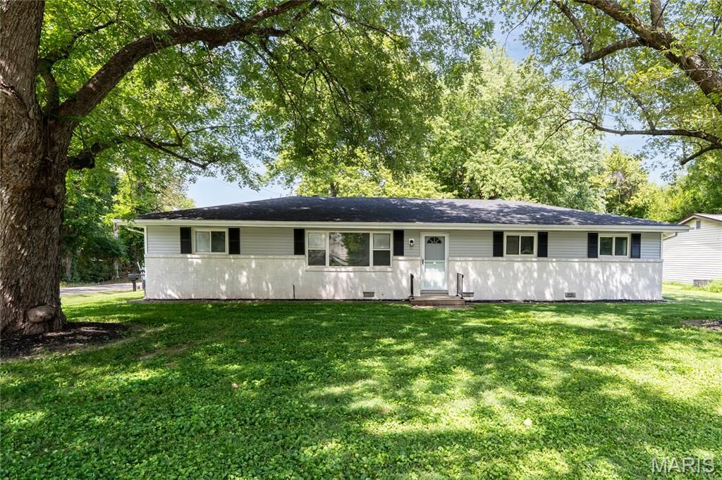 Property Photo: 1201 Hollywood Heights Road IL 62232
