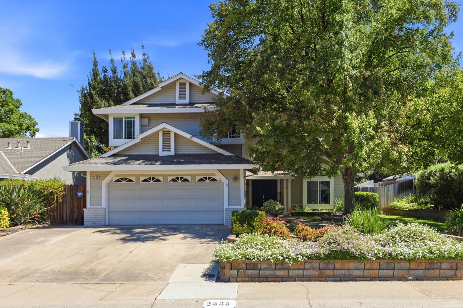 Property Photo:  2535 Mossy Oaks Court  CA 95670 