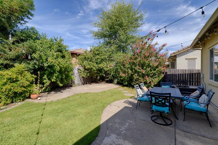 Property Photo:  2149 Lucetta Way  CA 95661 