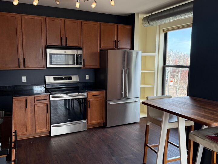 Property Photo:  15 E Franklin Avenue E 332  MN 55404 
