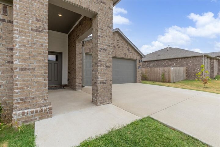 Property Photo: 1022 Emerald Street AR 72753