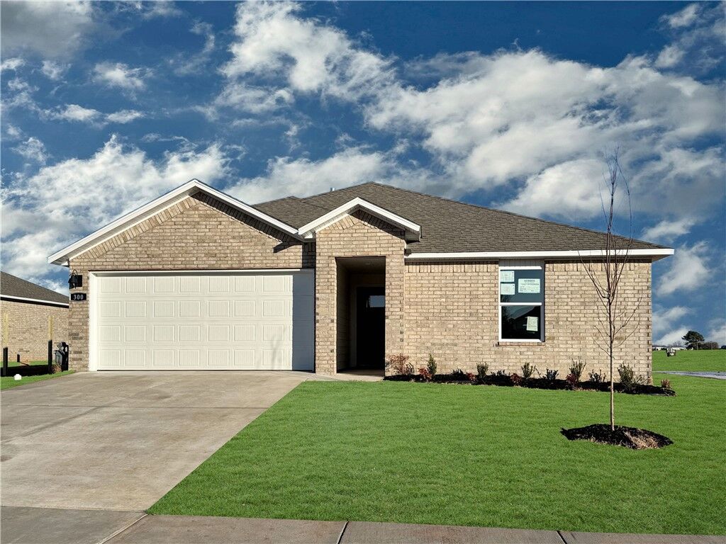 Property Photo: 563 Oklahoma Street AR 72730