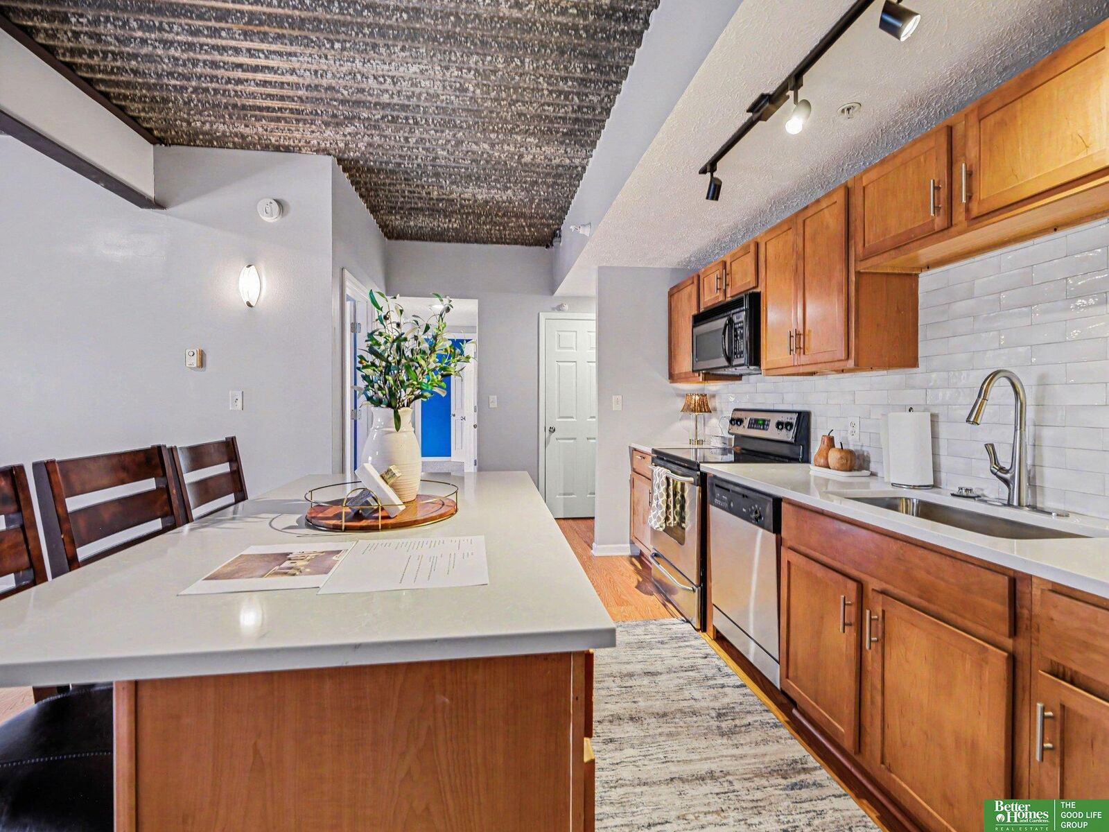 Property Photo:  105 N 31st Avenue 501  NE 68131 