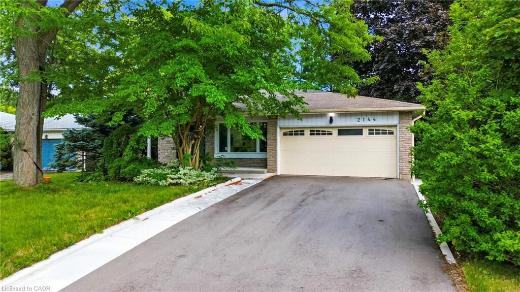 Property Photo: 2144 Rebecca Street ON L6L 2A5