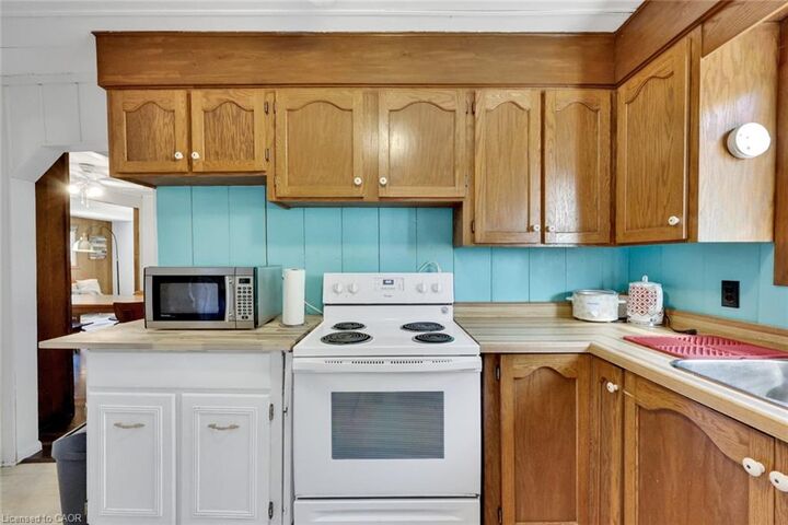 Property Photo:  11 Snooks Drive  ON N3Y 4J9 