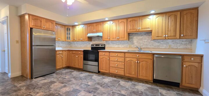 Property Photo: 2 202 Euston Street 3 PE C1A 1W8