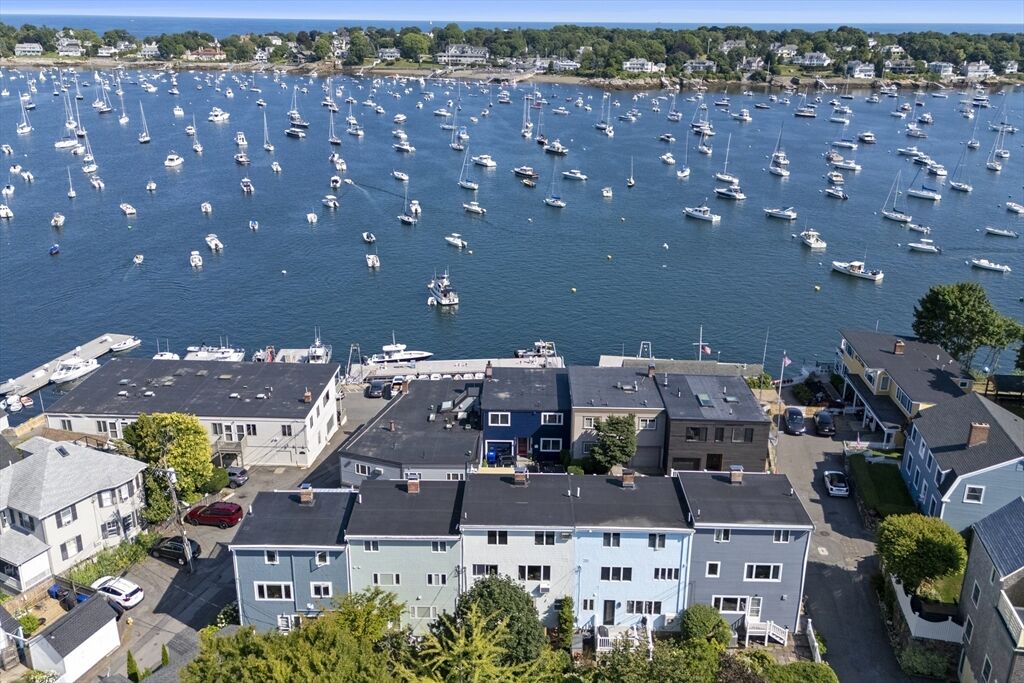 Property Photo:  2 Mariners Ln  MA 01945 