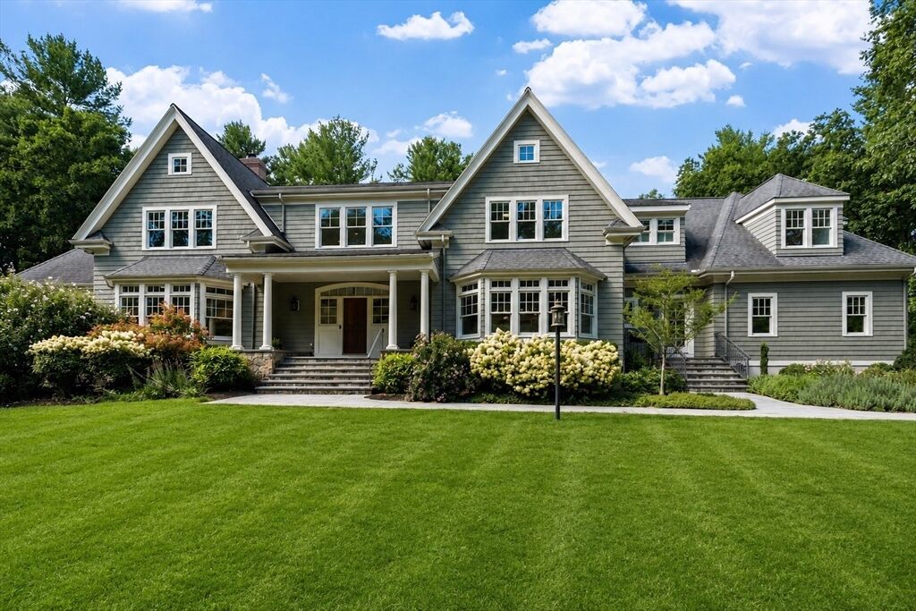 Property Photo:  64 Tanglewood Way  MA 01741 