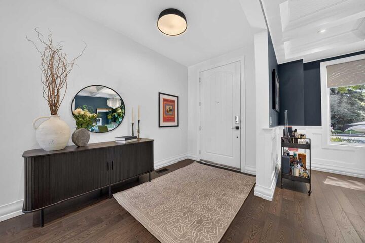 Property Photo: 1732 49 Avenue SW AB T2T 2T9