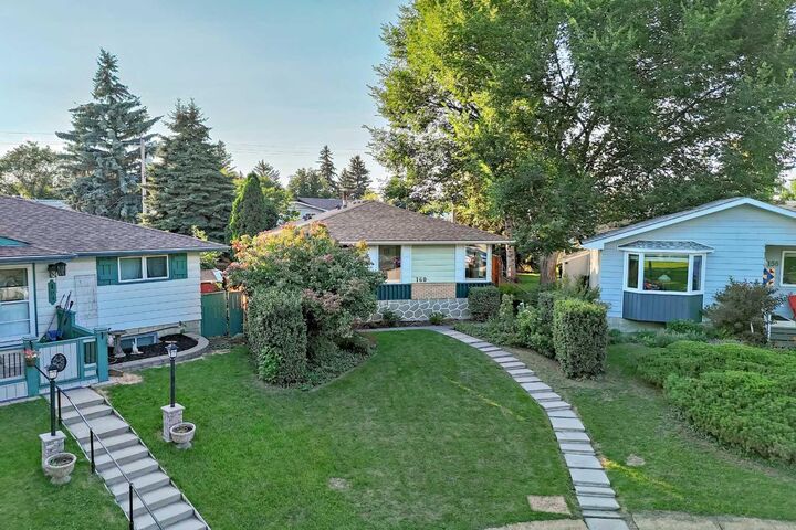 Property Photo: 160 Dover Ridge Bay SE AB T2B 2B5