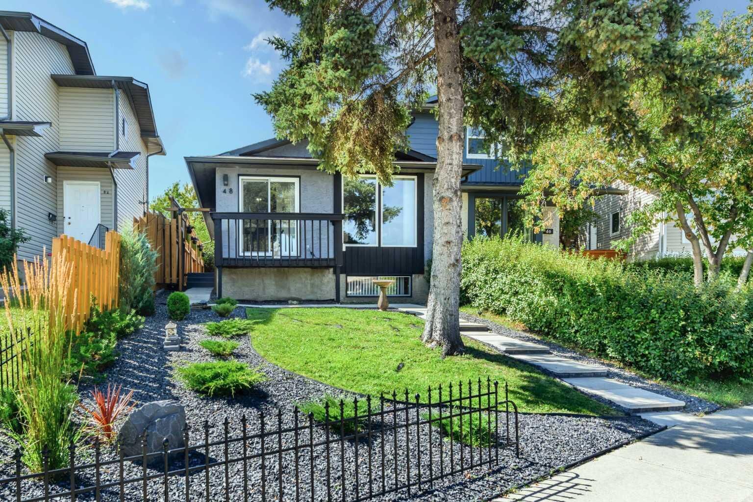 Property Photo: 48 Bermuda Court NW AB T3K 1H3