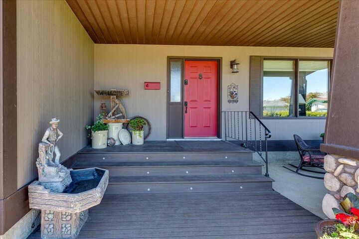 Property Photo:  5323 Margodt Close  AB T4G 1E6 