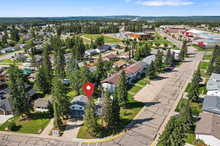 Property Photo: 16 Blueberry Drive AB T7S 1G7