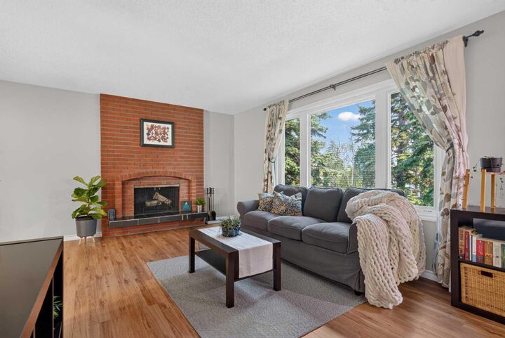 Property Photo: 292 Silver Brook Way NW AB T3B 3G8