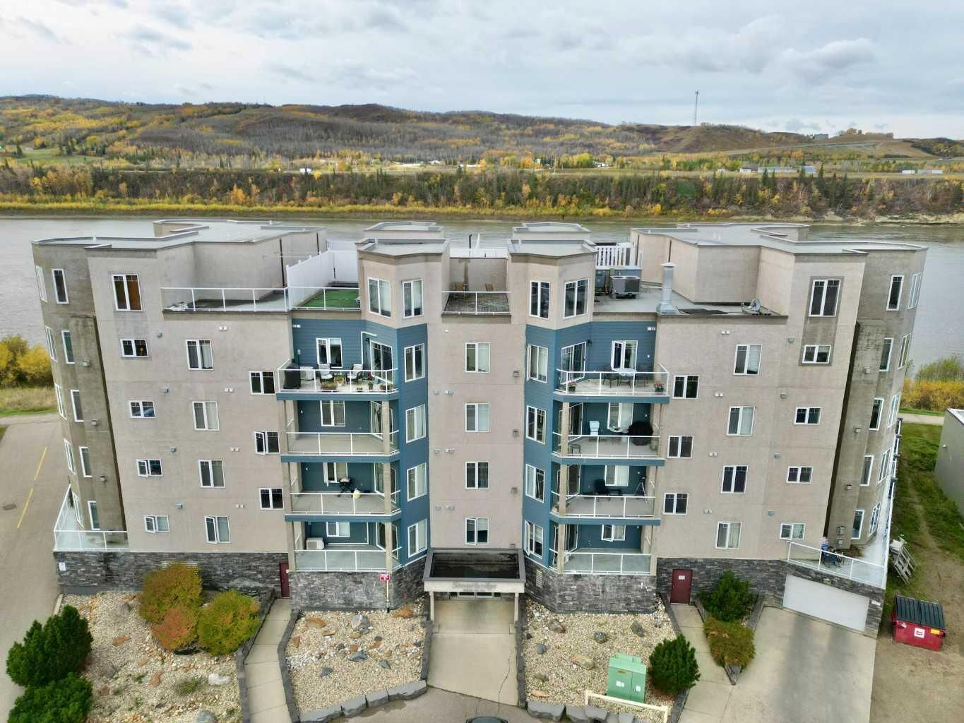 Property Photo:  9810 94 Street 202  AB T8S 0A1 