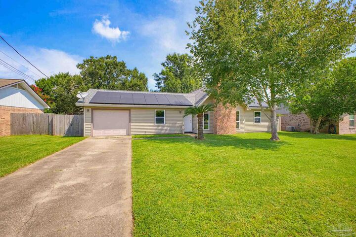 Property Photo:  794 Ridge Rd  FL 32514 