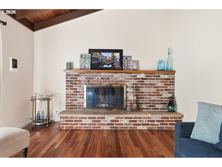 Property Photo: 1522 Russet Dr OR 97401