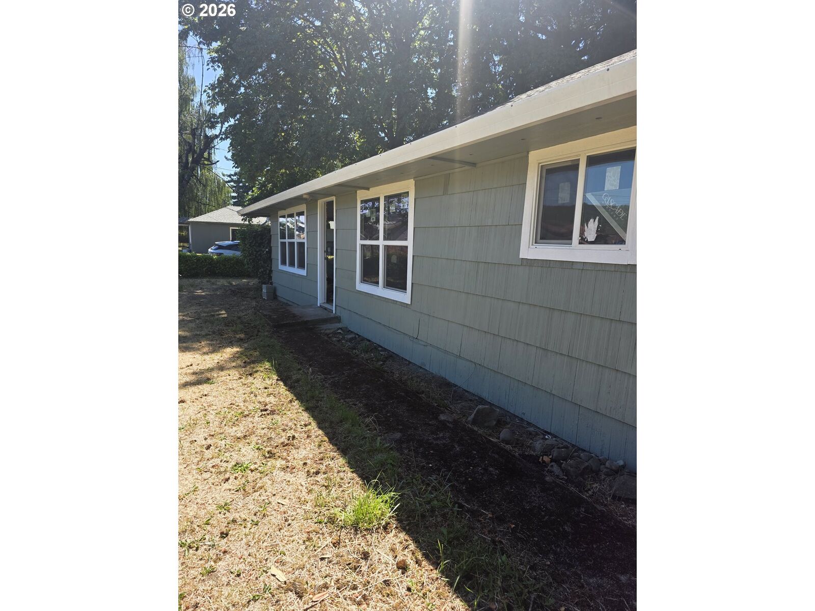 Property Photo:  211 Sherman St  OR 97101 