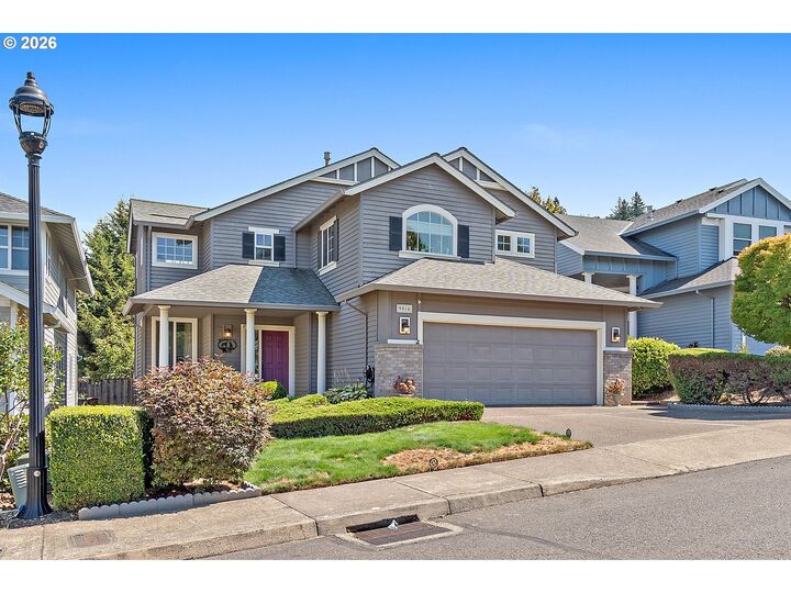 Property Photo: 9016 SE Emily Park Way OR 97086