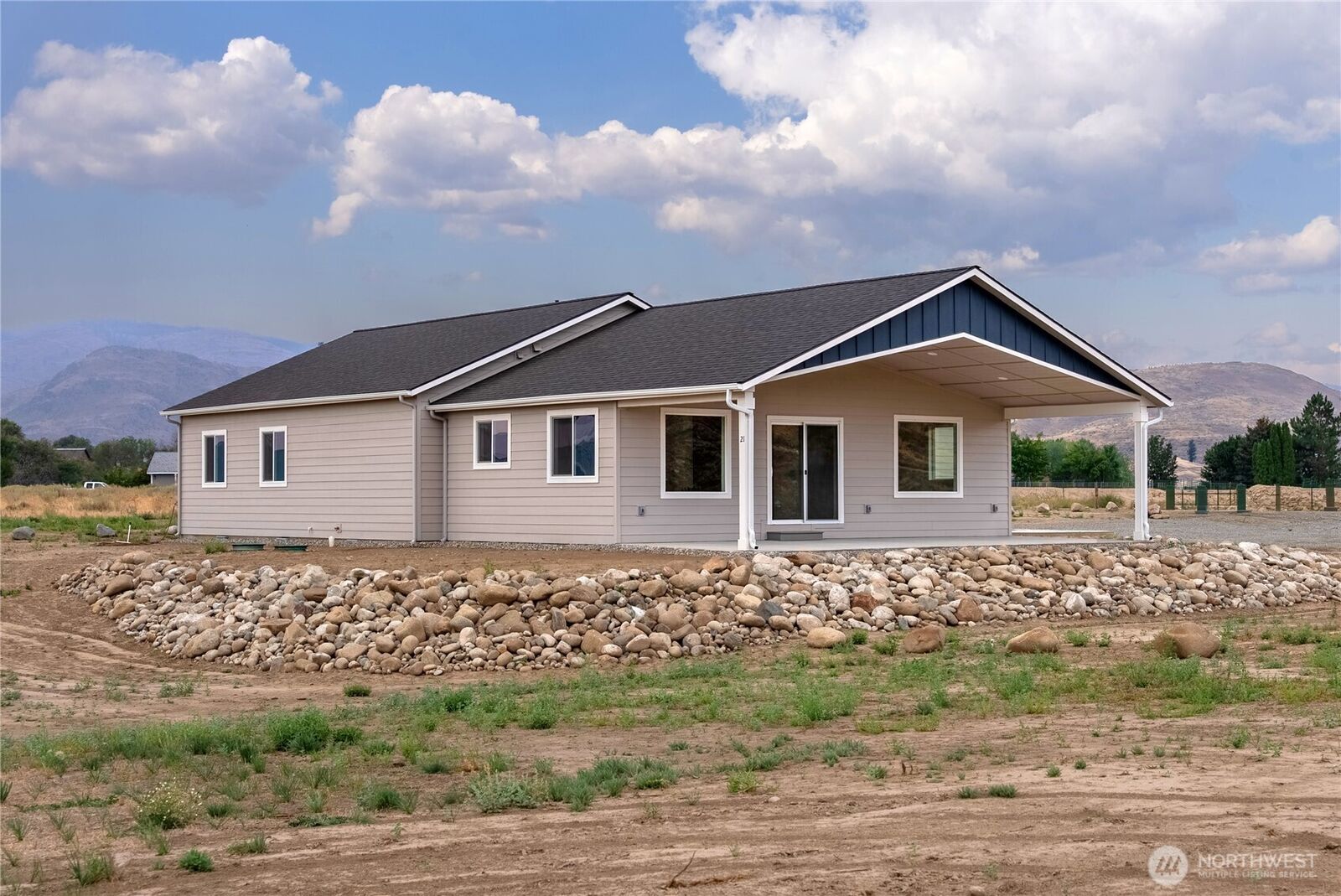 Property Photo: 21 Bide-A-Wee Rd. WA 98841