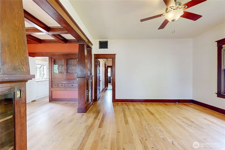 Property Photo:  546  Locust Street  WA 99362 