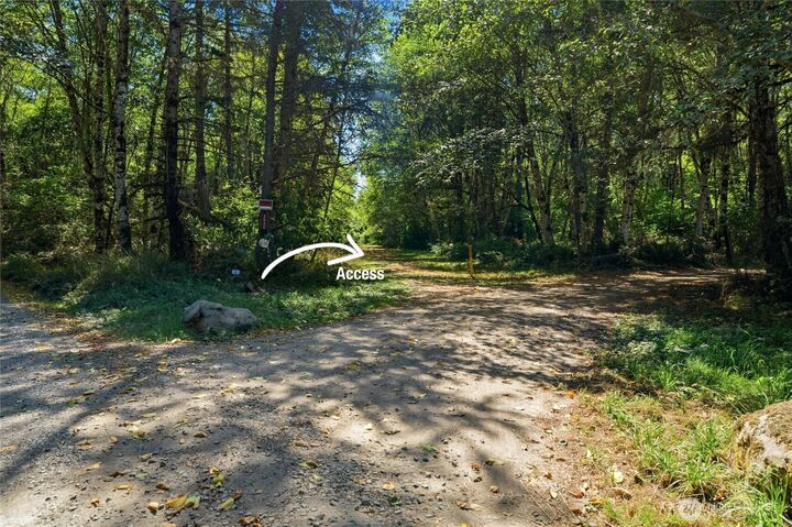 Property Photo: 2041 E Rasor Rd WA 98528