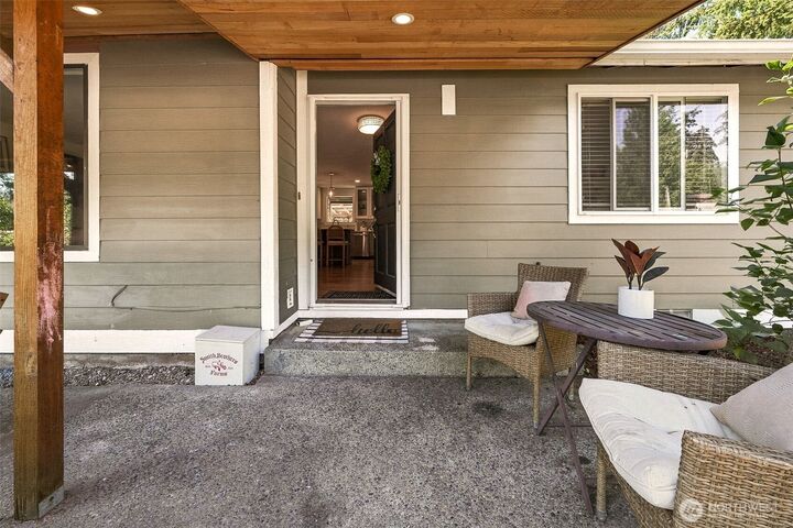 Property Photo:  29412  216th Avenue SE  WA 98010 