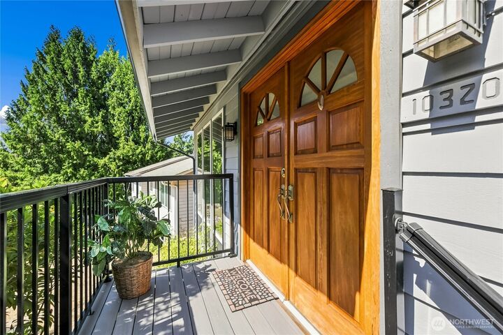 Property Photo: 10320 NE 123rd Place WA 98034