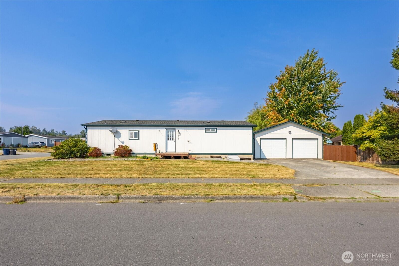 Property Photo: 1810 N 33rd Place WA 98273
