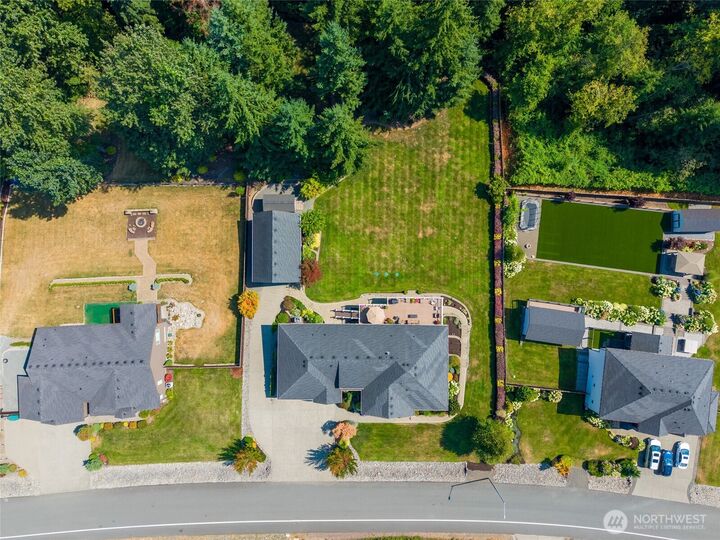 Property Photo:  10929  204th Avenue SE  WA 98290 
