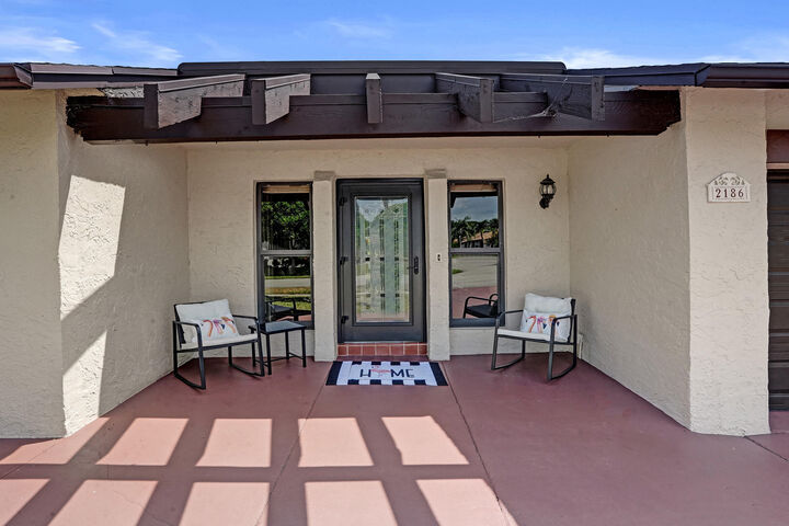 Property Photo:  2186 SW 16th Circle  FL 33442 