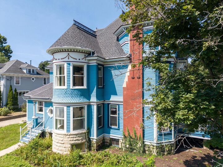 Property Photo: 118 Sinclair Street WI 53545