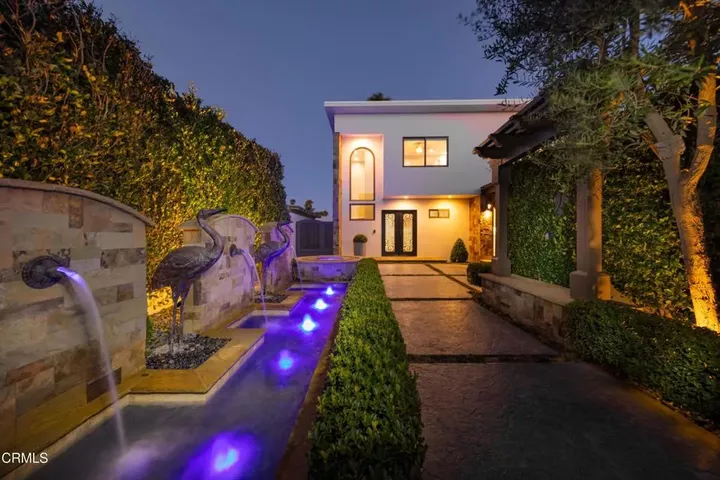 Property Photo:  5106 Seabreeze Way  CA 93035 