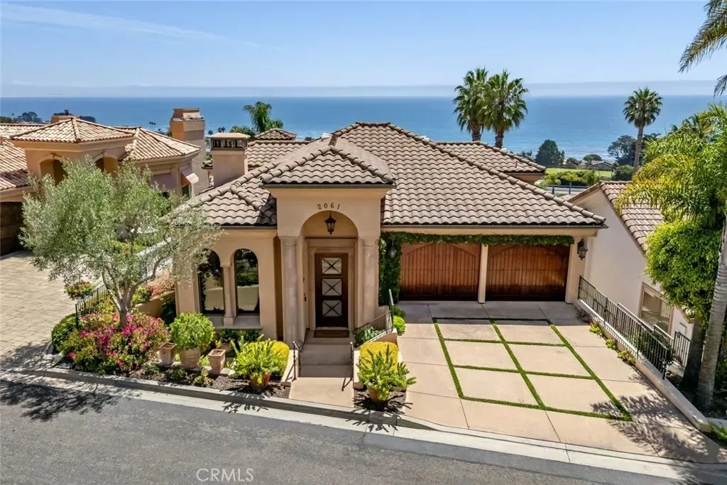 Property Photo:  2061 Costa Brava  CA 93449 