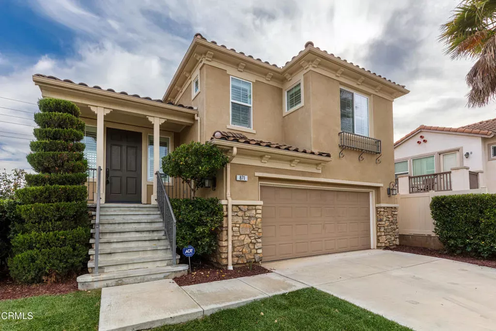 Property Photo:  871 Coronado Circle  CA 93060 
