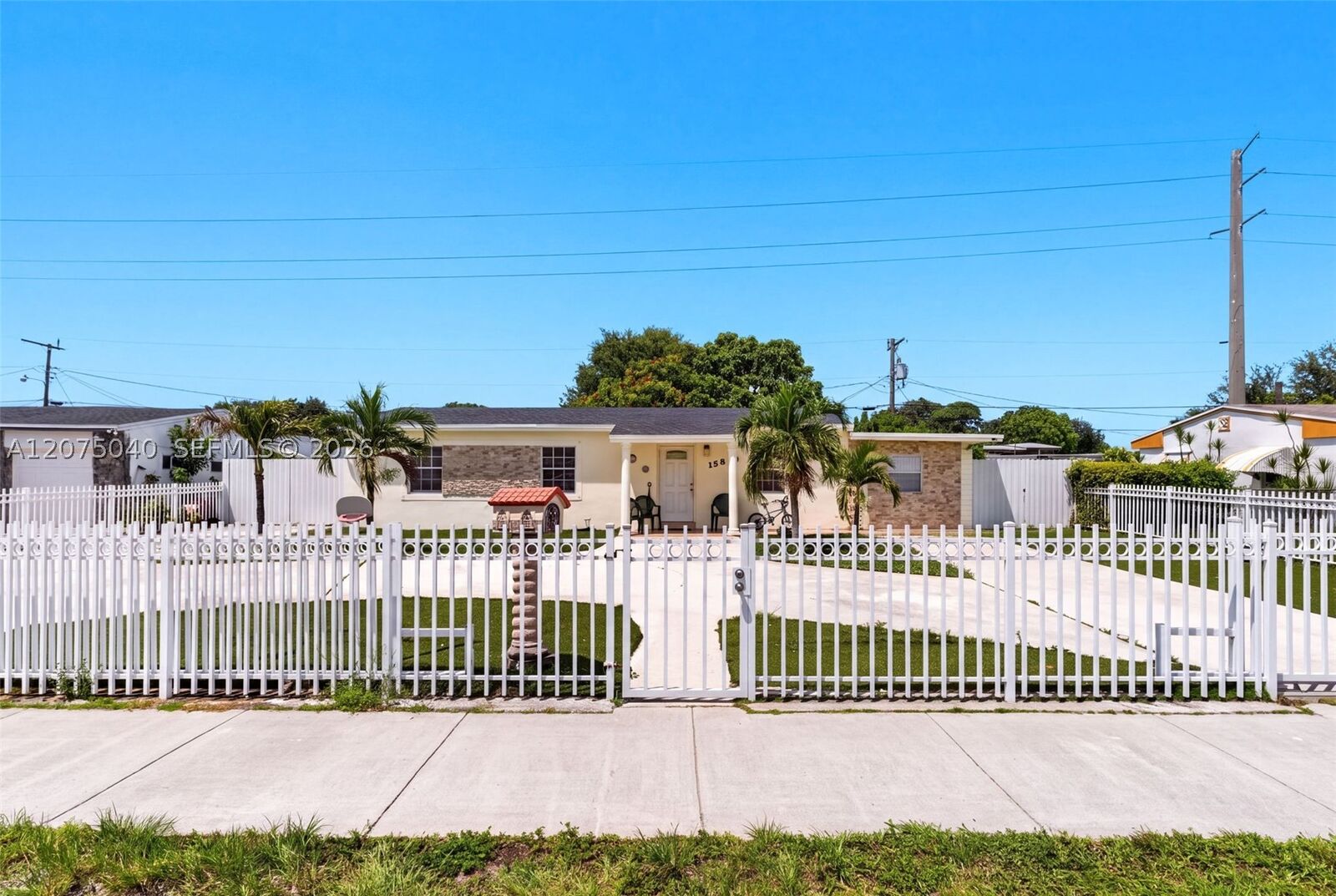 Property Photo: 15850 NW 18th Pl FL 33054