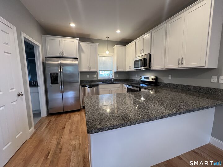 Property Photo:  39 Eden Avenue 1  CT 06489 